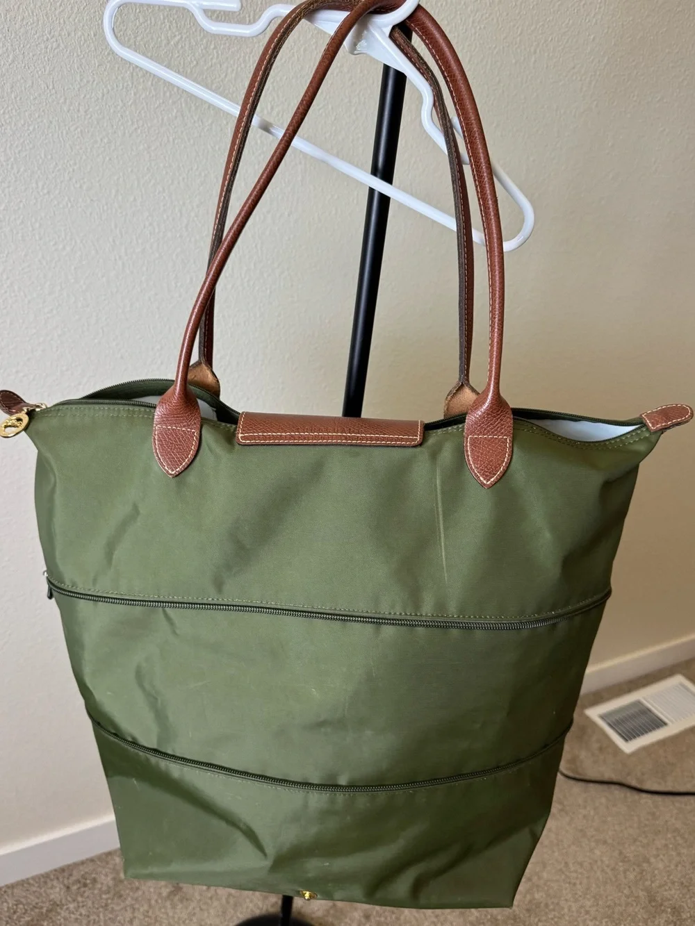 Longchamp Le Pliage Expandable Tote In olive green
